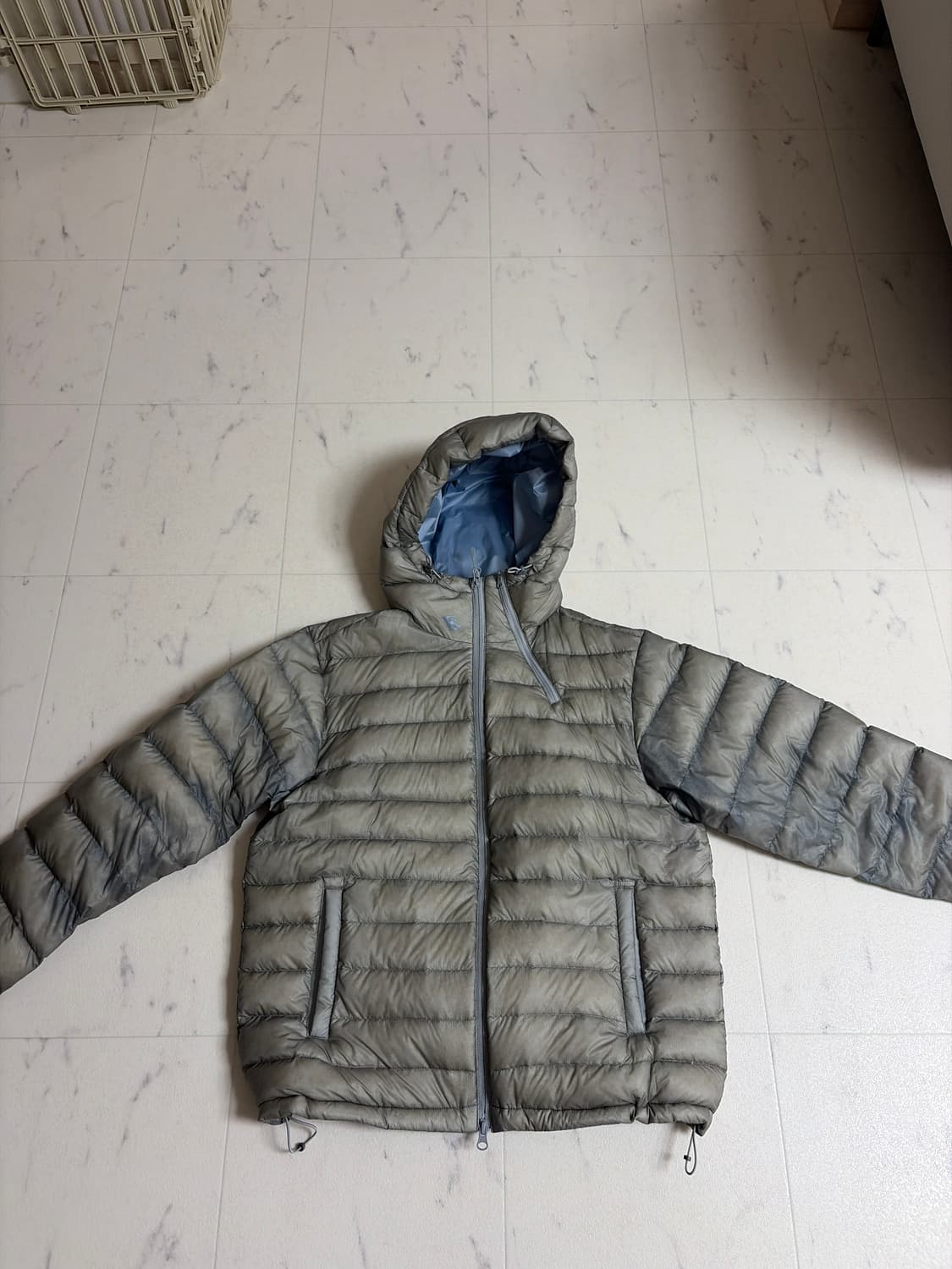 산산기어 서픽스 푸퍼 자켓 그레이 25fw 상품이미지1