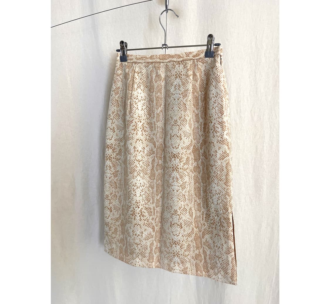 Snake Print Skirt 뱀피 프린팅 스커트 상품이미지1