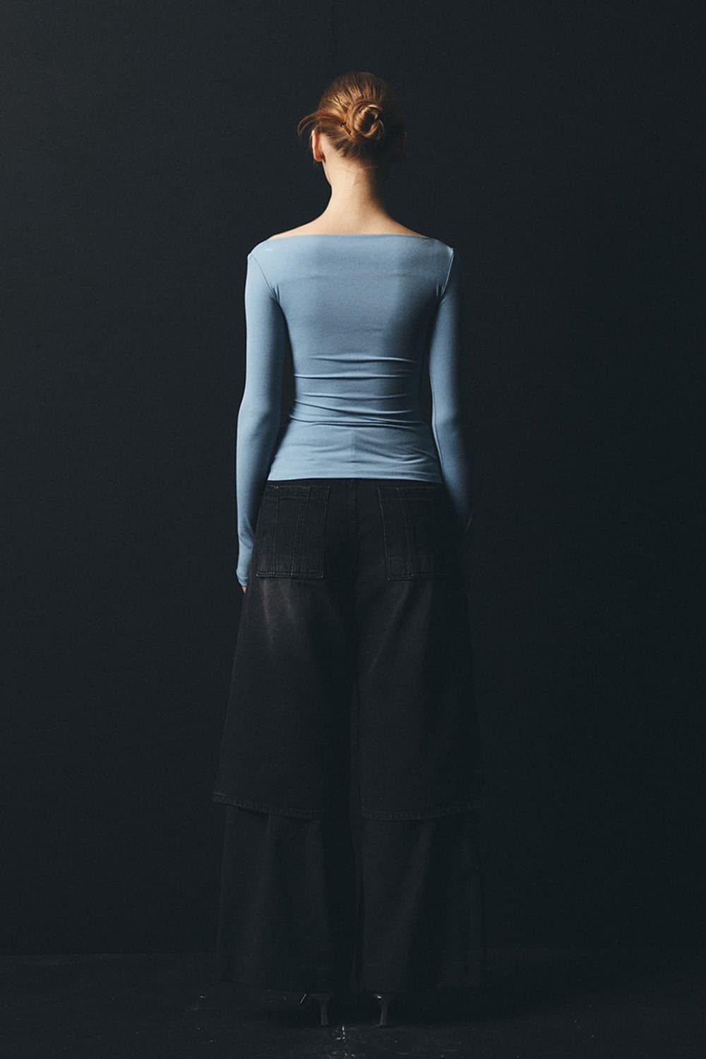 하프데빌어스 벨티드 컷 아웃 티셔츠
새상품 상품이미지2