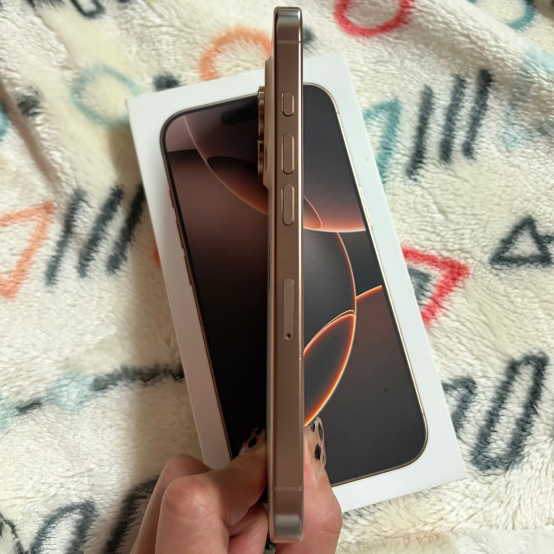 아이폰16pro 256GB 데저트티타늄 상품이미지7