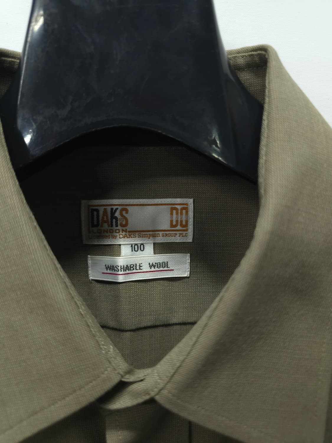 닥스런던 워셔블 울100% 자수 로고 셔츠 베이지 상품이미지5