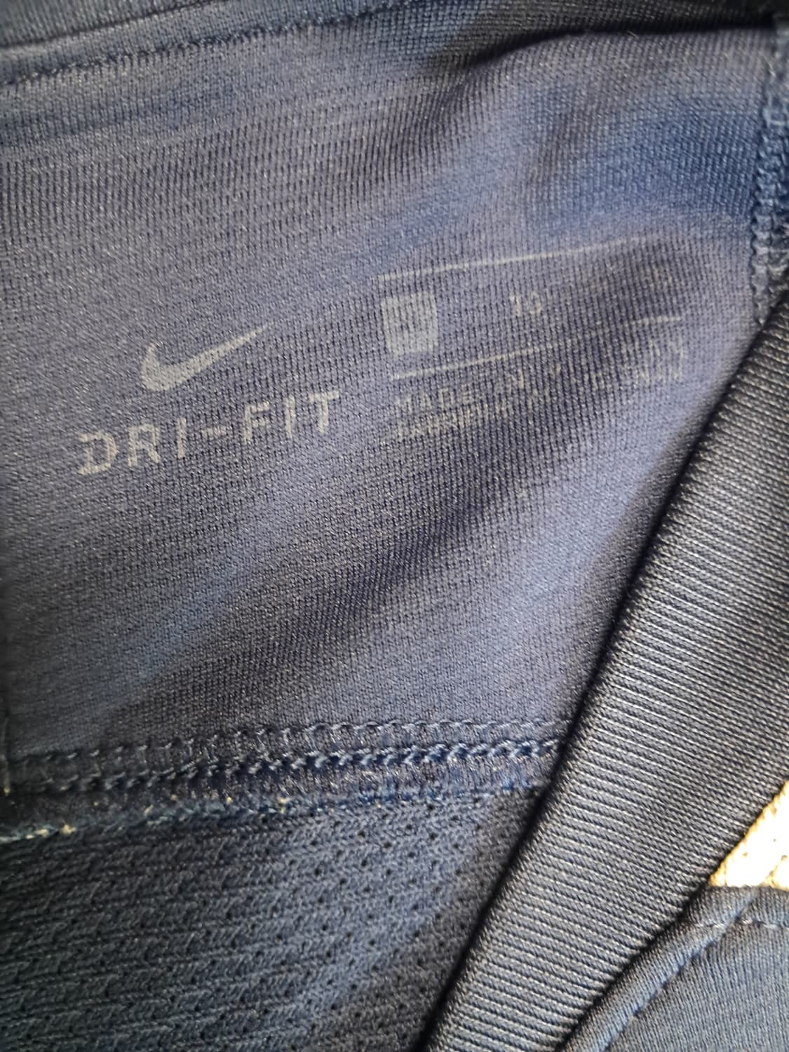 나이키 파리 생제르맹 시즌 프리매치 트레이닝 셔츠.  상품이미지2