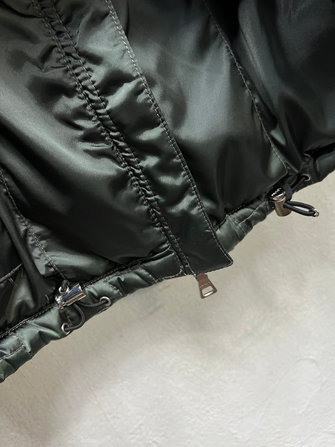 프라다 패딩점퍼 44 (한국 55~66정도) 상품이미지10