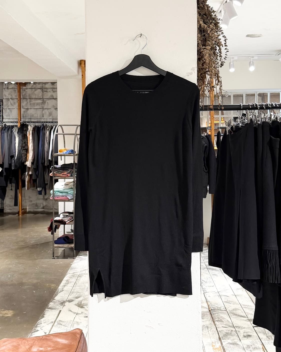 mm6 블랙 라운드 넥 롱 슬리브 니트 상품이미지1