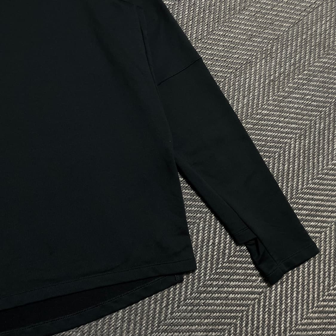 나이키 스우시 드라이핏 긴팔 롱슬리브 탑 블랙y 5098 상품이미지4