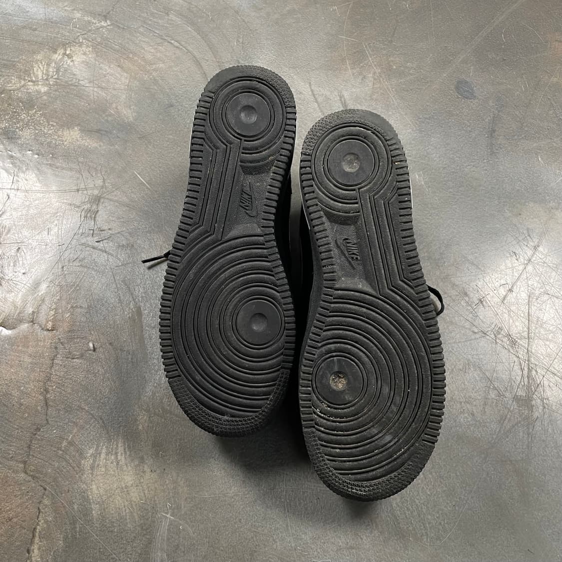 나이키 에어포스 블랙 스웨이드 상품이미지5