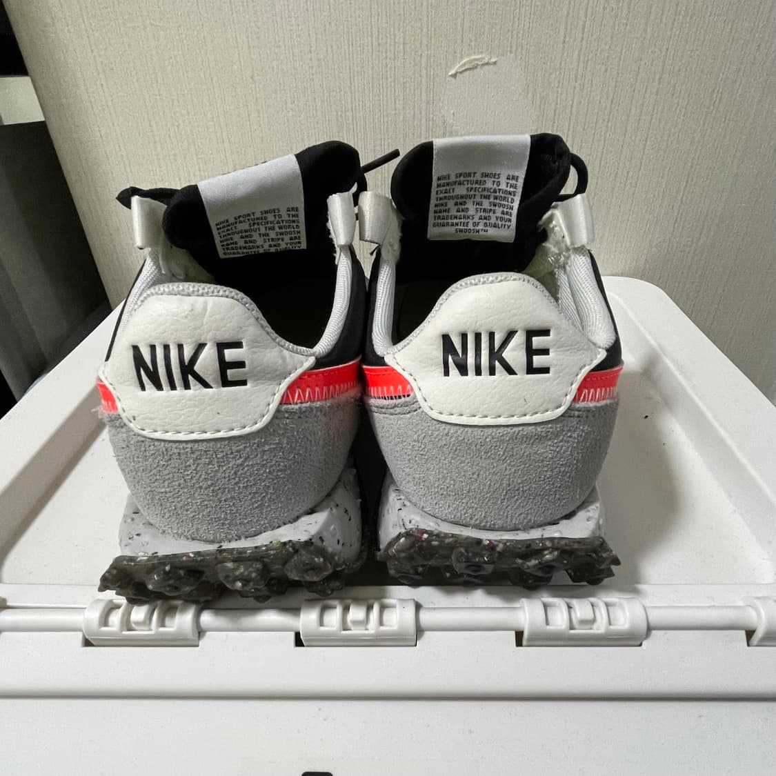 나이키 우먼스 와플 레이서 크레이터 하이퍼 크림슨 CT1983-101 상품이미지4