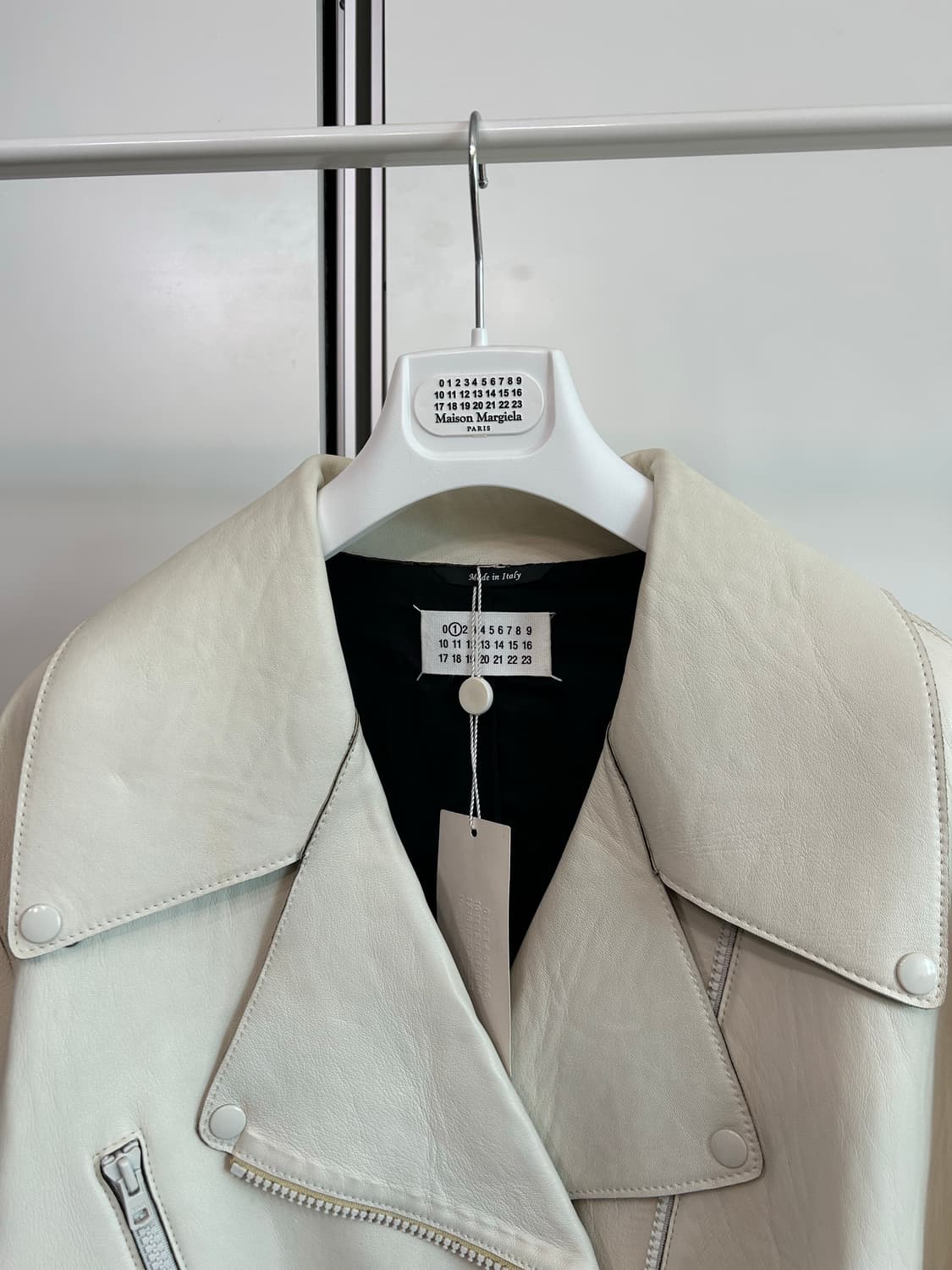 마르지엘라 화이트 레더 자켓 상품이미지2