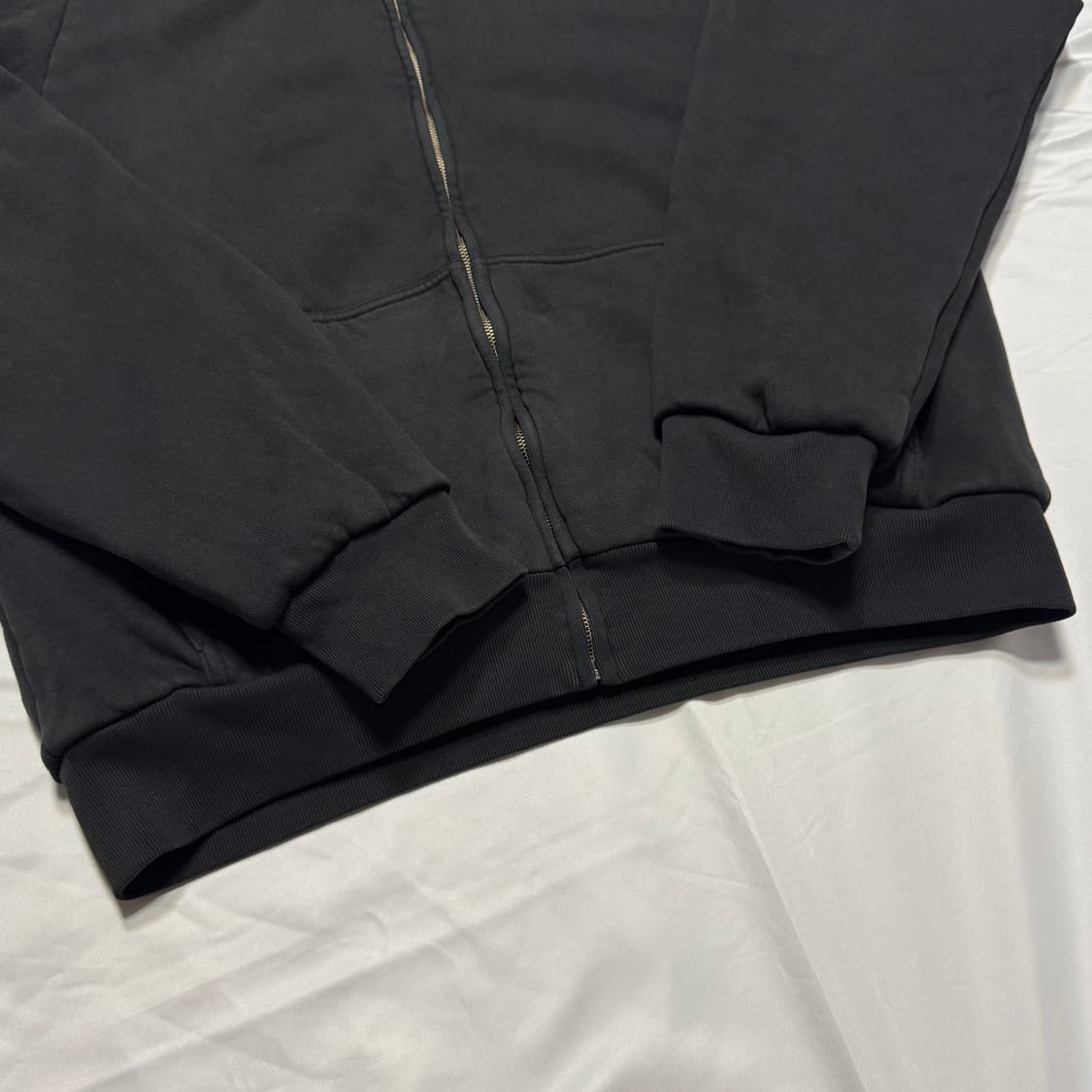 [L] 이지 YZY 집업 후드 블랙 (이지갭) 상품이미지3