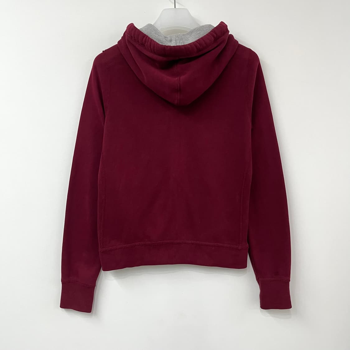 아베크롬비 슬림핏 자수로고 버건디 후드집업 상품이미지3