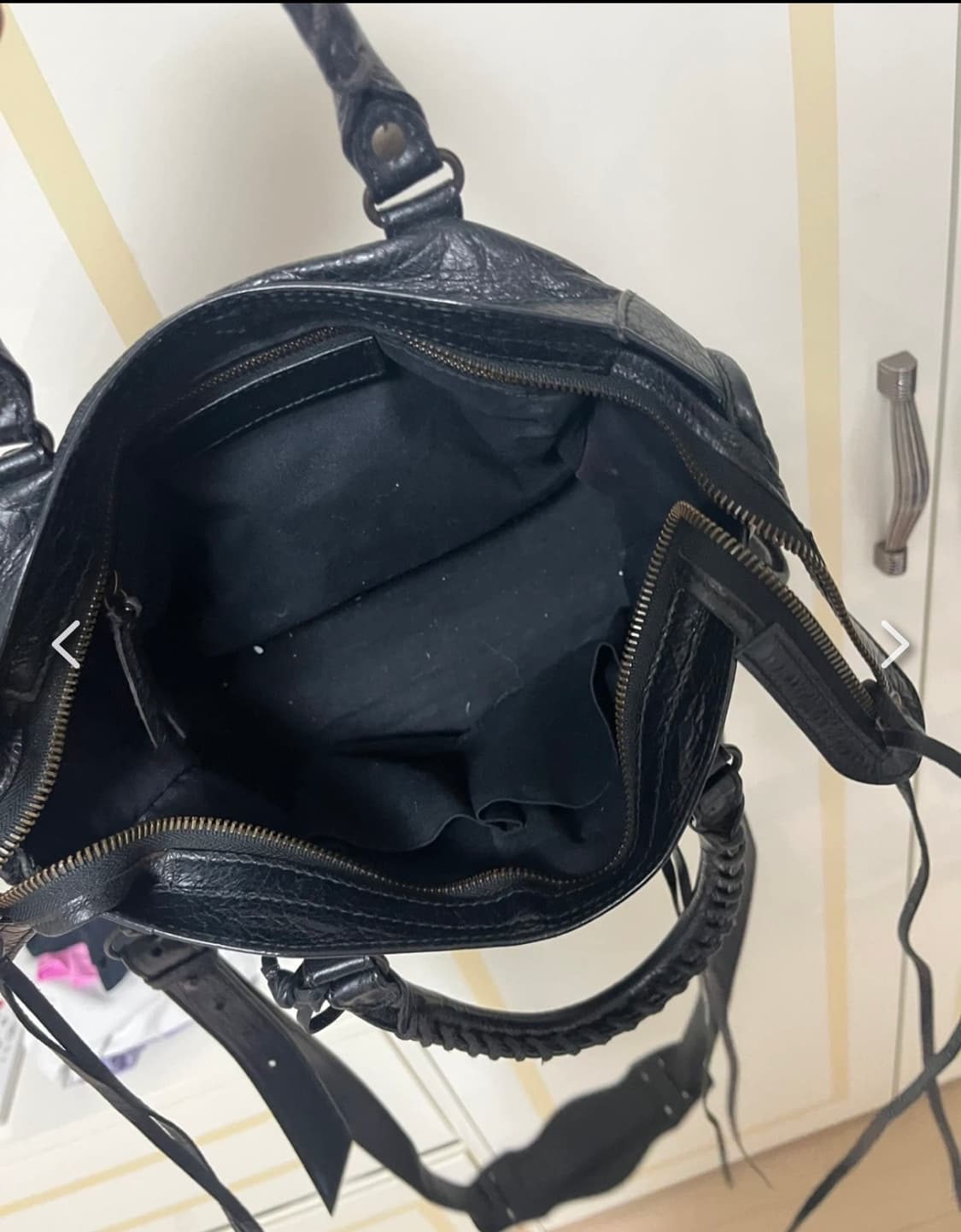 발렌시아가 모터백 블랙 미디움 상품이미지2
