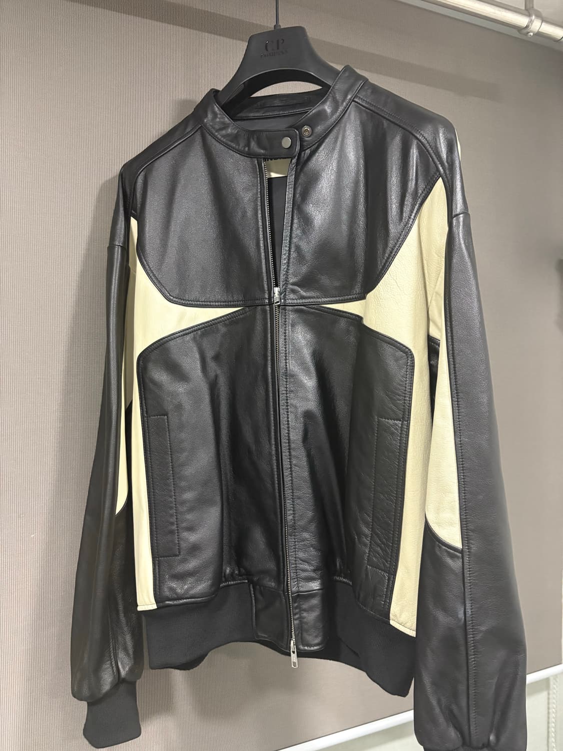 [새상품급 L] 인사일런스 레더 자켓 상품이미지1