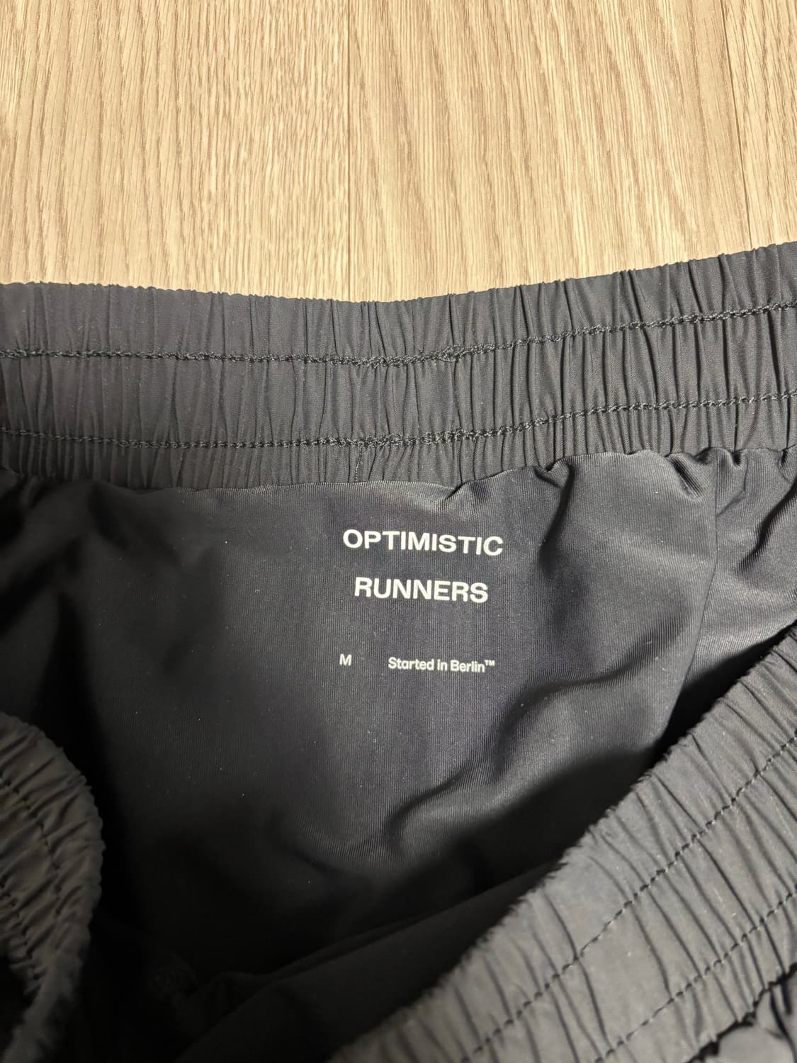 옵티미스틱러너스 매트 나일론 쇼츠 블랙  상품이미지2