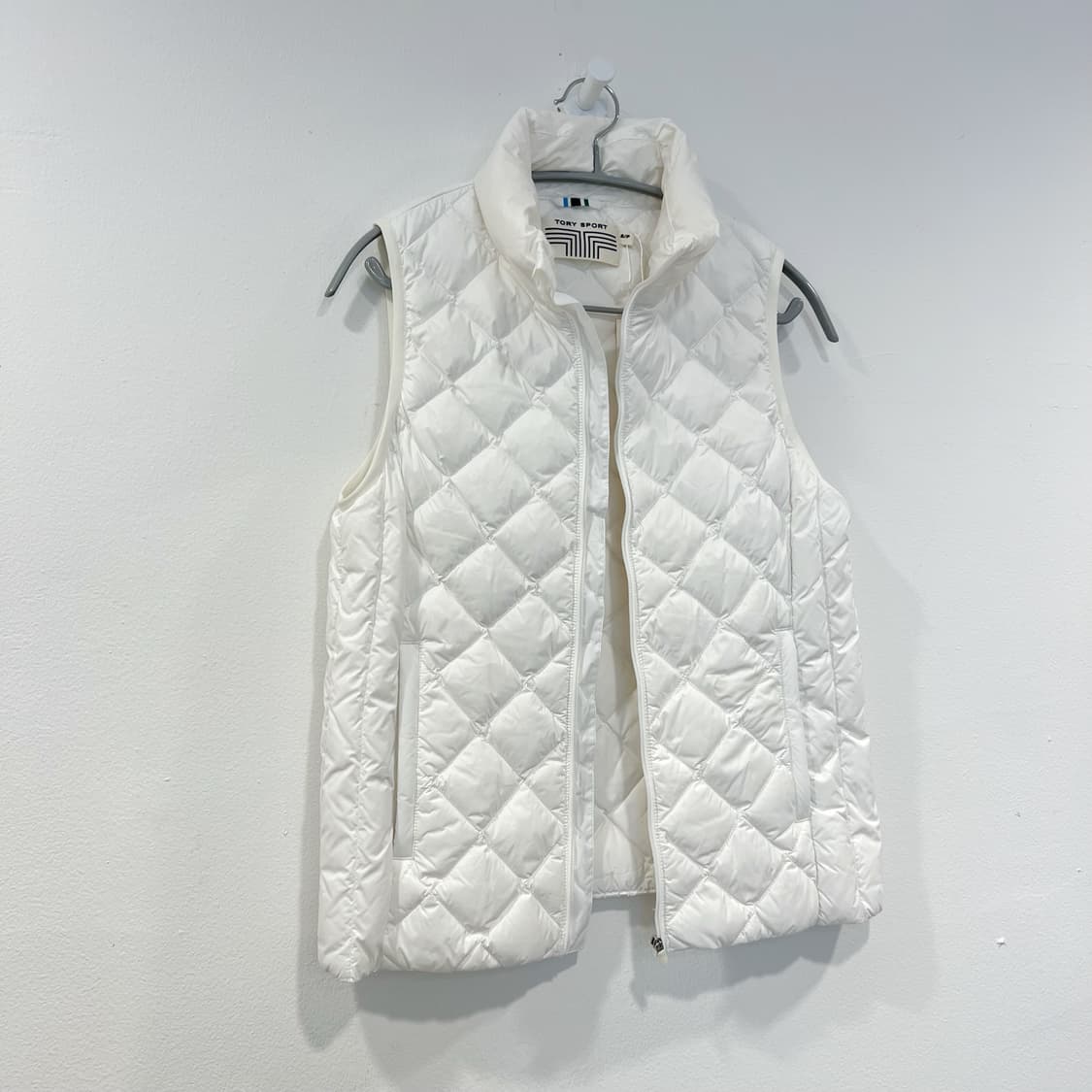 TORY SPORT 토리버치 스포츠 경량패딩 조끼 상품이미지2