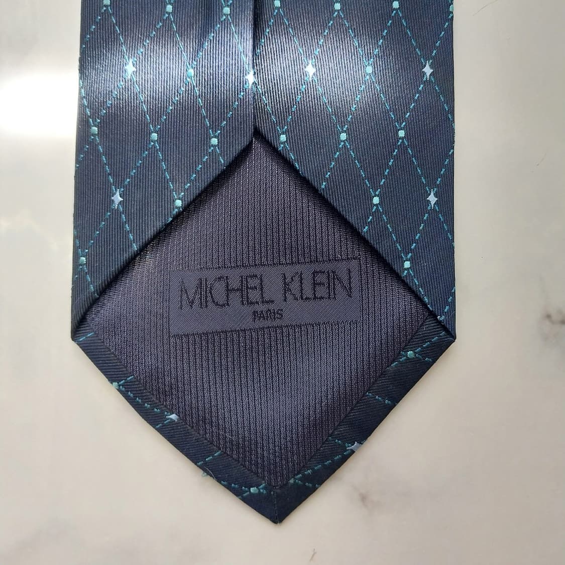 미셸 클라인 실크 네이비 다이아몬드 넥타이 9.3cm A+등급 K990
 상품이미지6