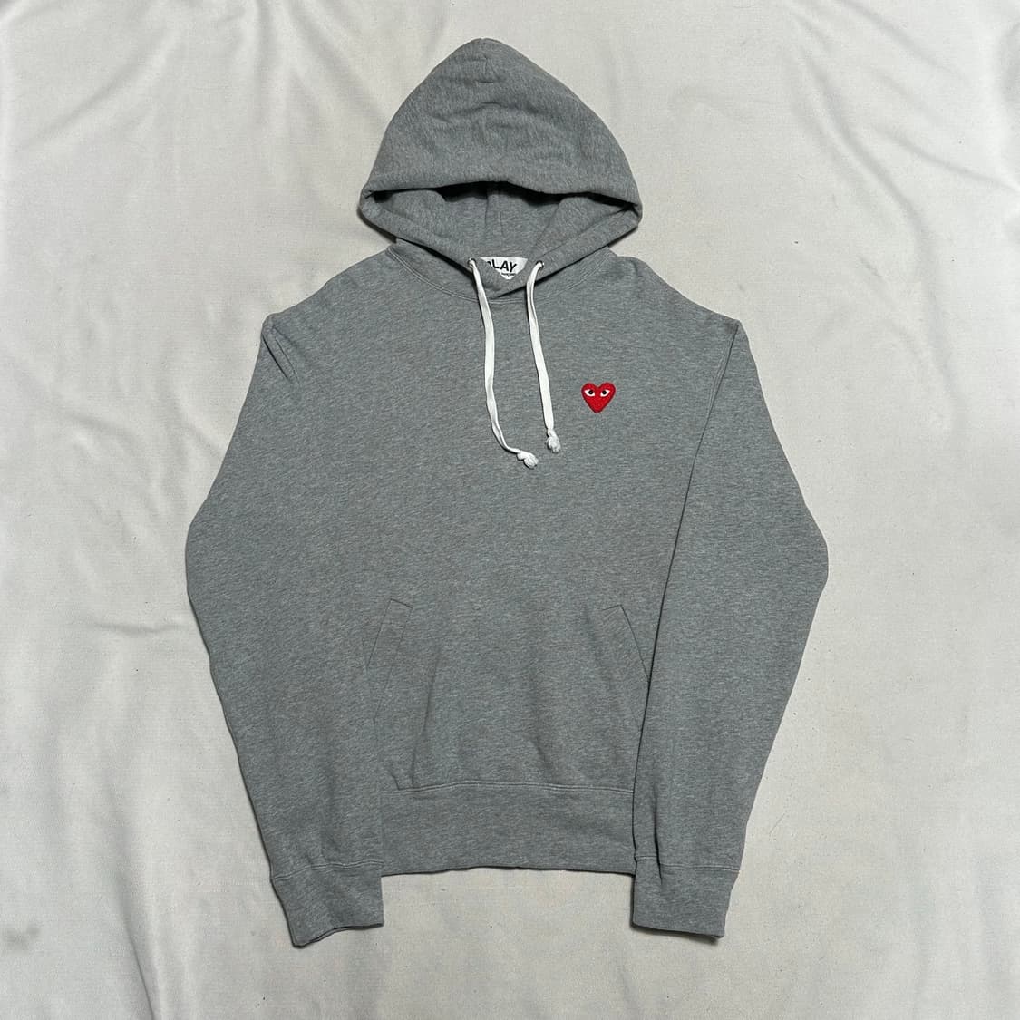 XL 꼼데가르송 레드와펜 그레이 후드티 상품이미지2