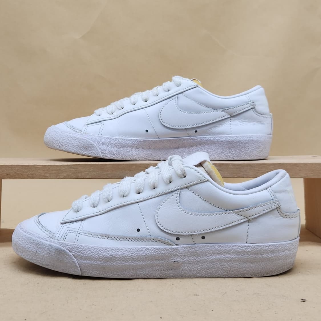 나이키 블레이저 로우 77 여성스니커즈235 상품이미지1