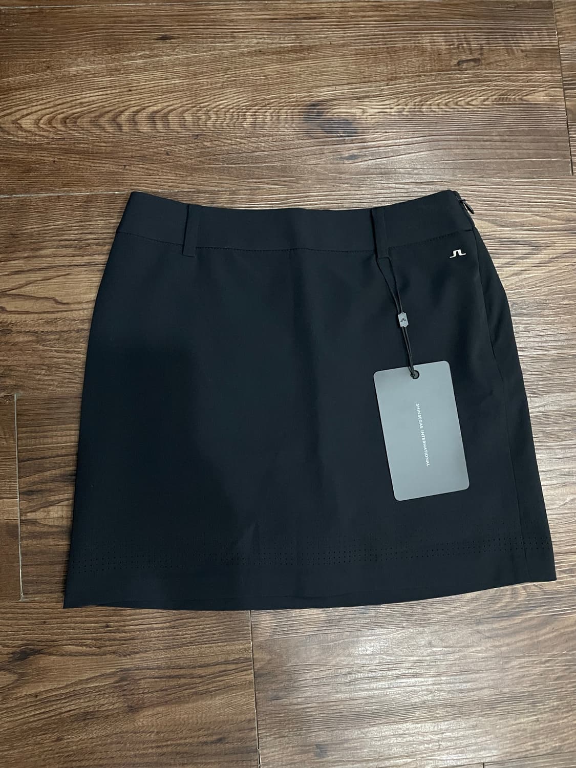 [새상품] 제이린드버그 헤나 펀치드 스커트 블랙 상품이미지1