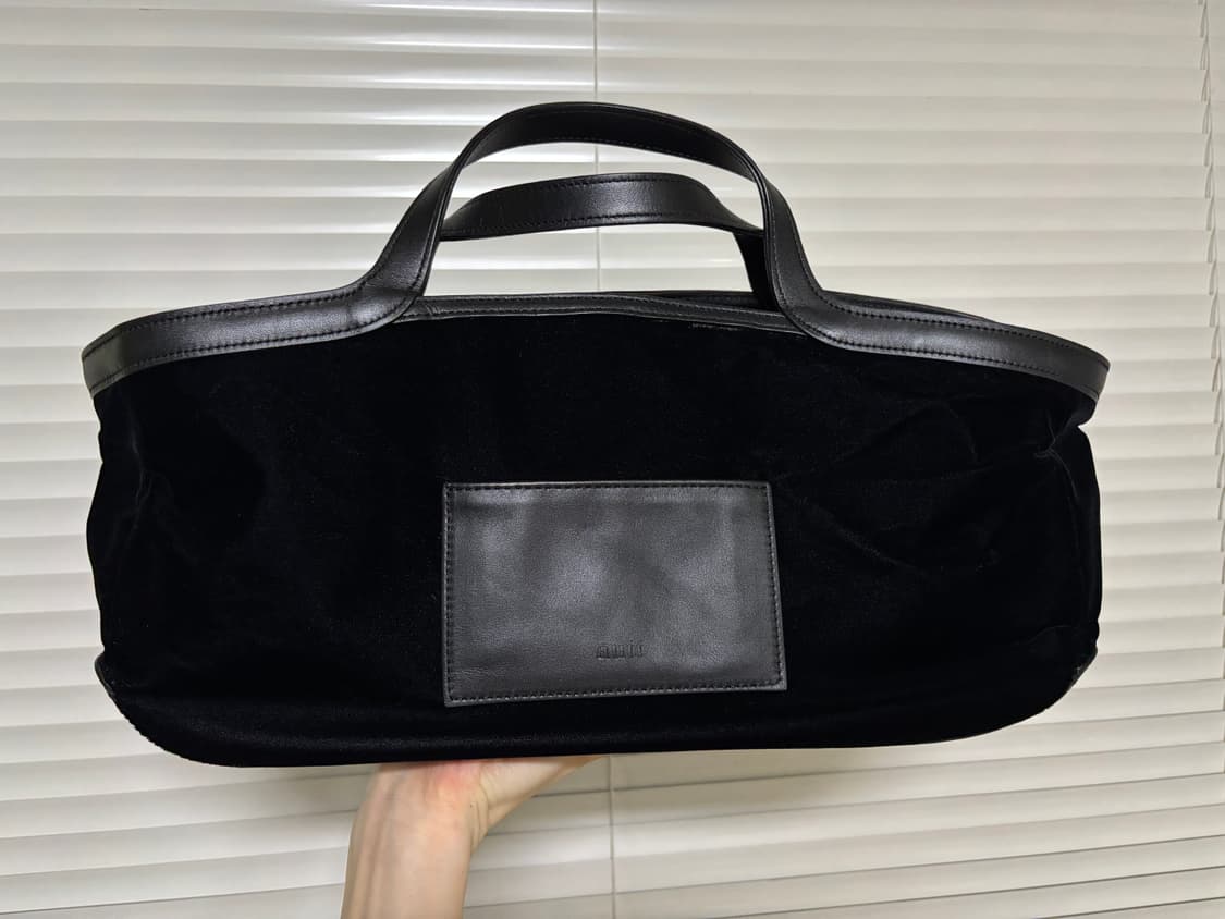 Autt (어트) 리보 토트백 벨벳 Ribo Tote Bag 상품이미지2