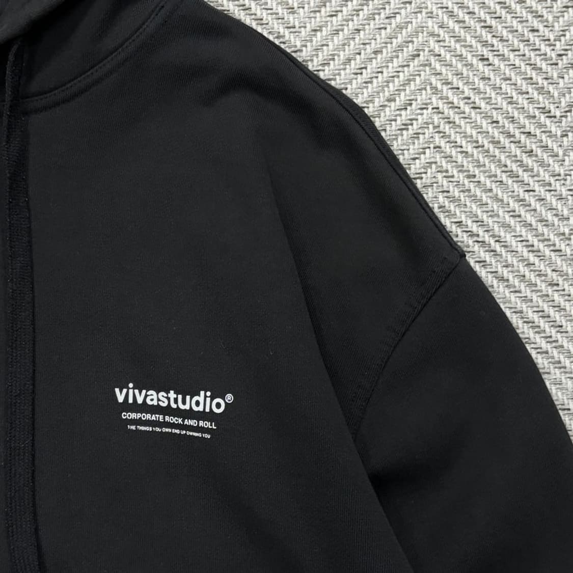 비바스튜디오 베이직 로고 후드티 v2862 상품이미지5