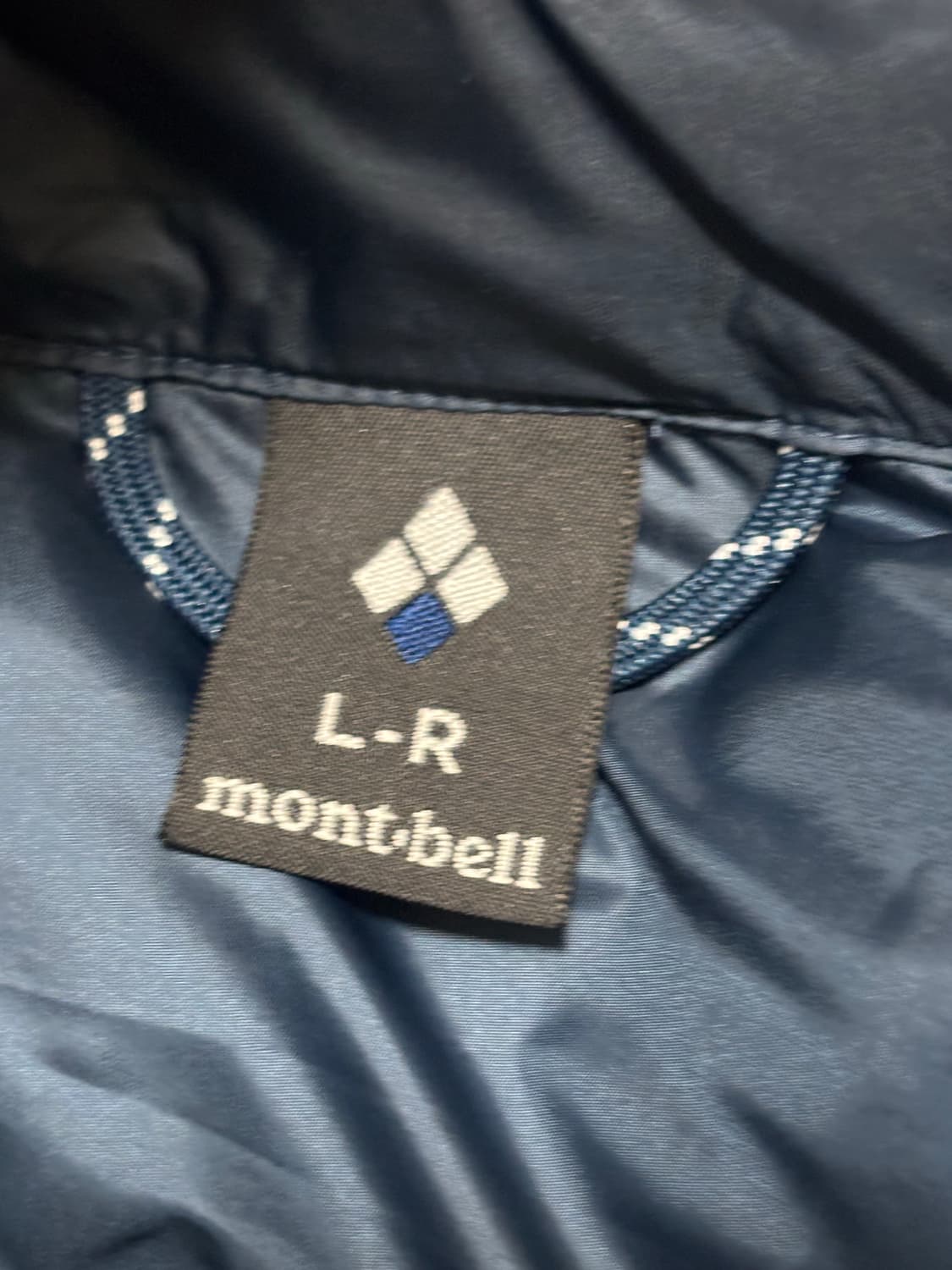 몽벨 경량패딩 L사이즈 팝니다. 상품이미지4