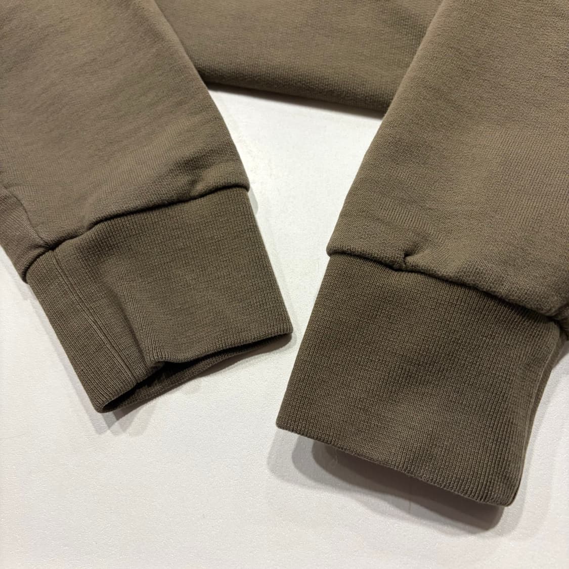 [M] 몽클레어 수입택 로고 맨투맨 카키 C745 상품이미지6