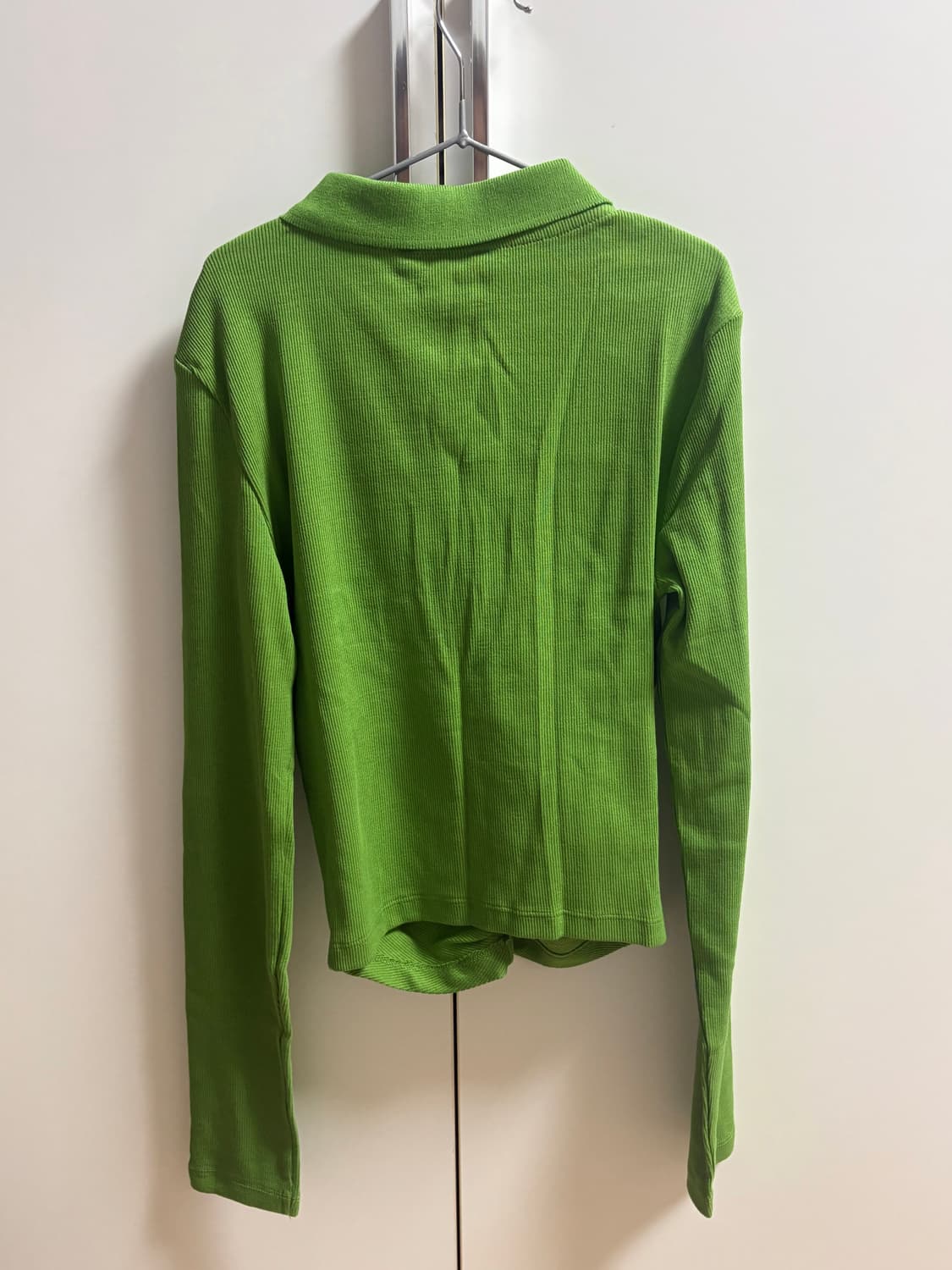 zara 셔링 카라 크롭 긴팔 티셔츠 상품이미지3