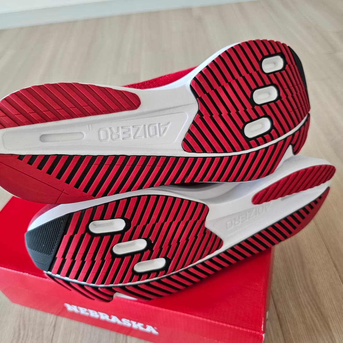 280 새제품 아디다스 아디제로 SL 2 네브라스카 레드 런닝화 러닝화 상품이미지4