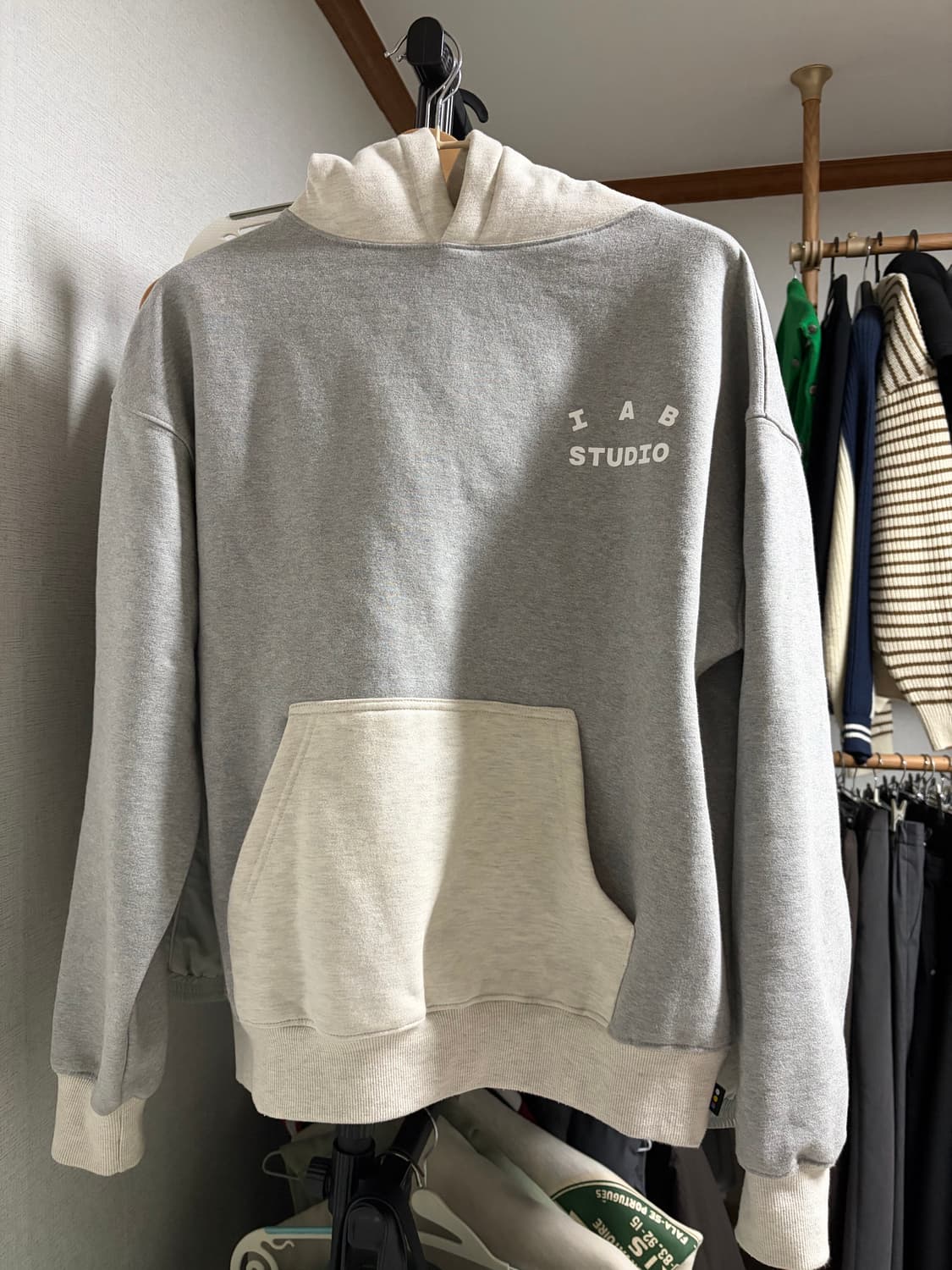 아이앱 스튜디오 후드티 상품이미지1