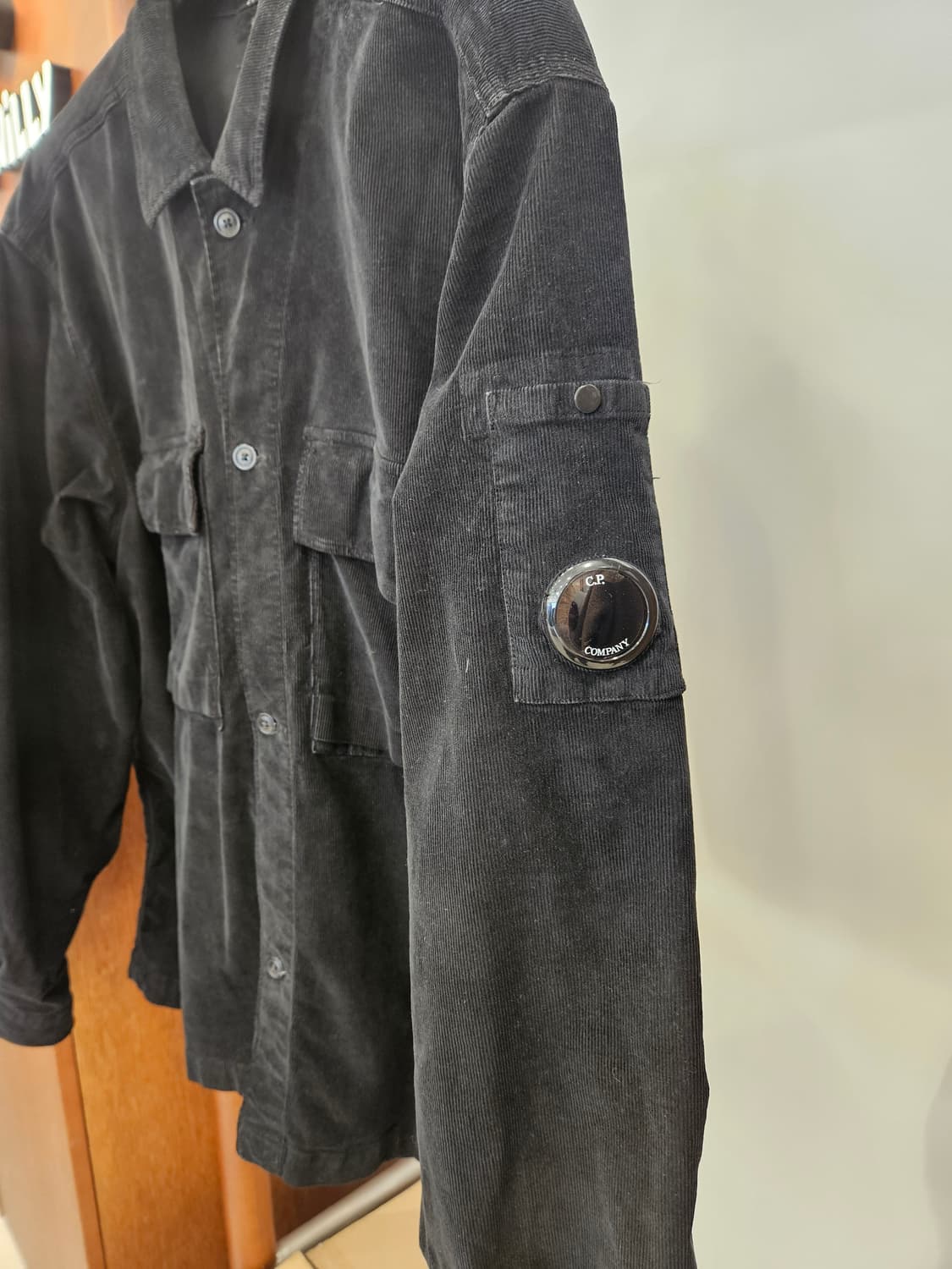 CP컴퍼니 코듀로이 오버셔츠 블랙XXL 상품이미지2