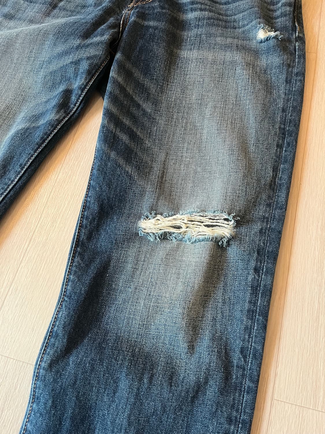 아베크롬비 클래식 스트레이트 데미지 데님(W33 L32) 상품이미지5