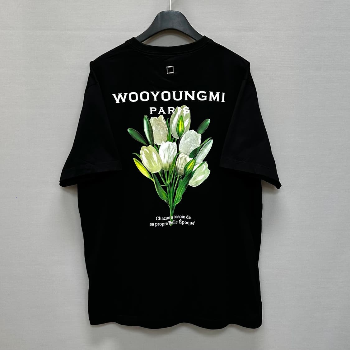 우영미 플라워 프린트 백로고 반팔티 (105) 상품이미지1