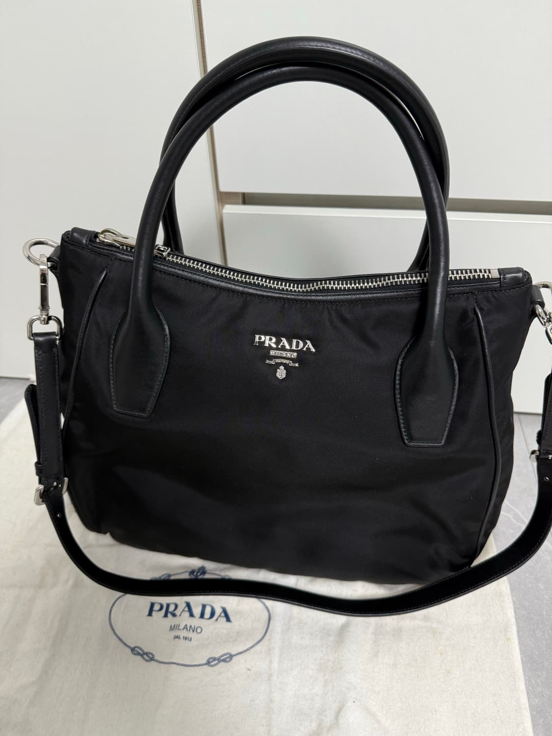 프라다 블랙 테수토 나일론 비텔로 숄더백 상품이미지2