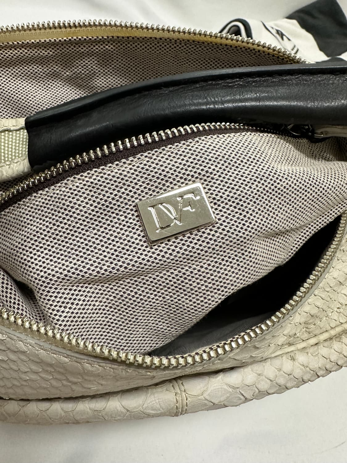 다이앤 본 퍼스텐버그 파이톤 맨디 백 상품이미지6