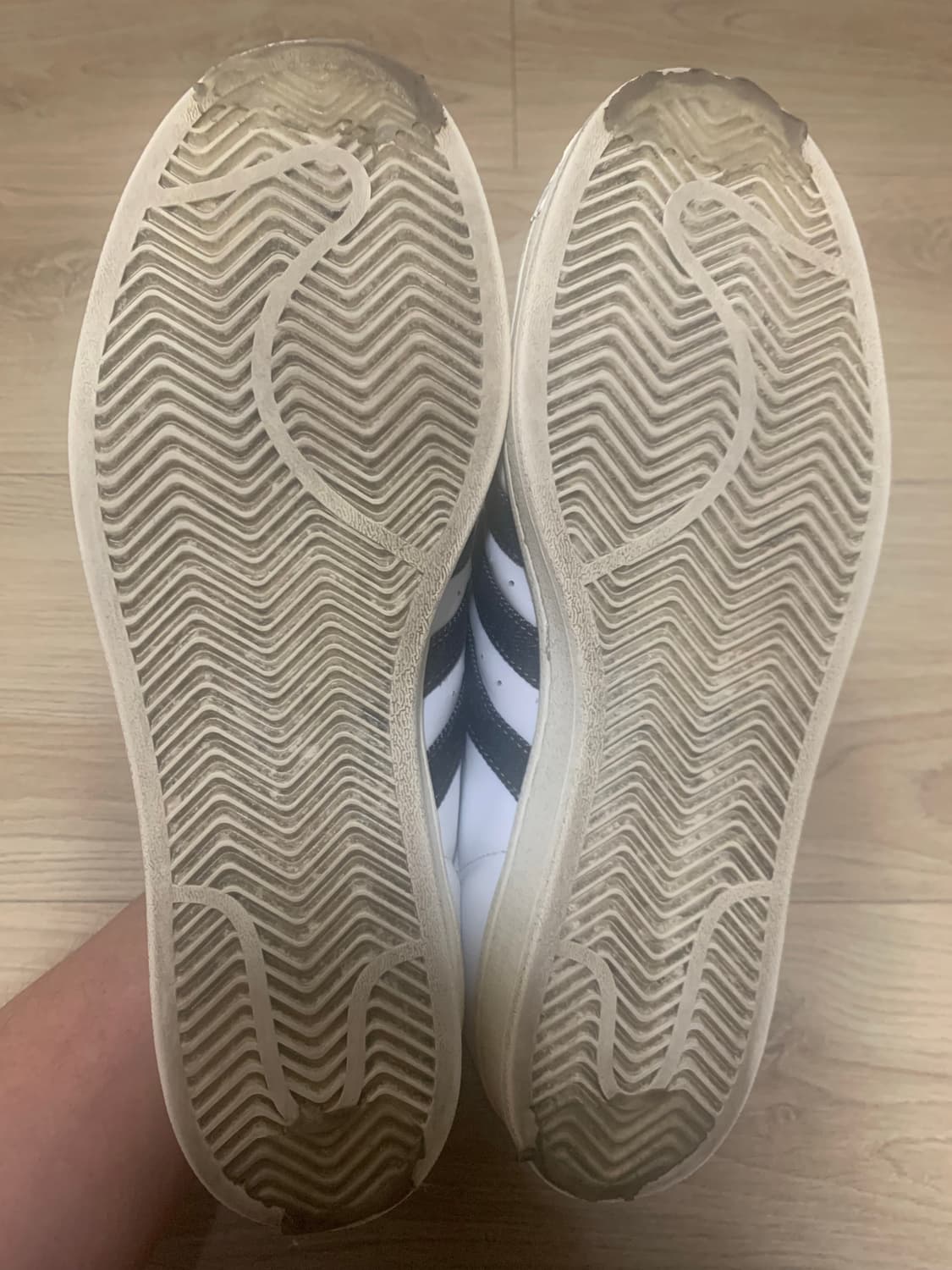 아디다스 슈퍼스타 화이트데님 275 판매합니다 상품이미지8