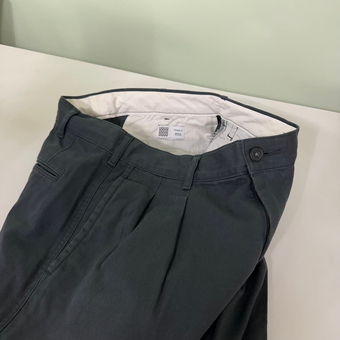 XL 유니클로U 하이웨스트 투턱 먹색 테이퍼드루즈핏 9부 치노팬츠 상품이미지1