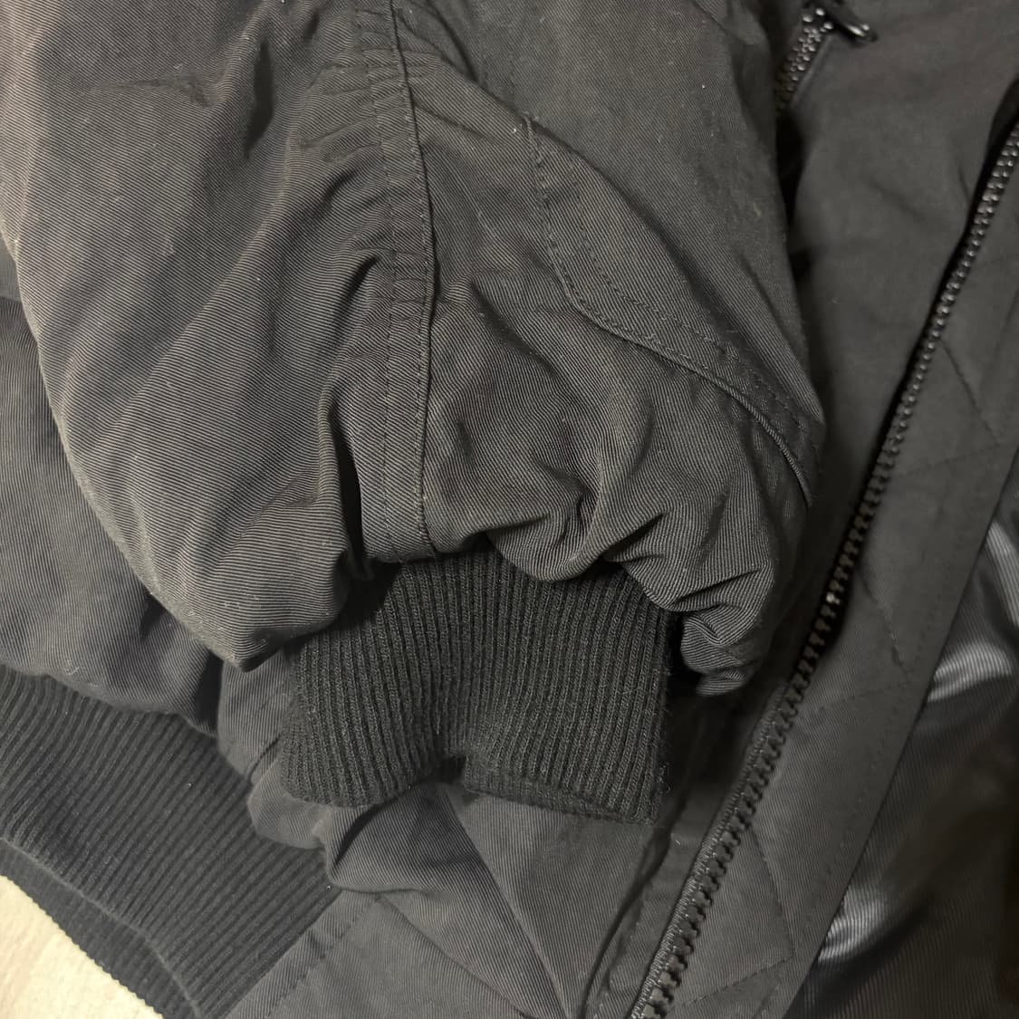 언더마이카 저거넛 더블 백 집 스테로이드 봄버 트리플 블랙 상품이미지6