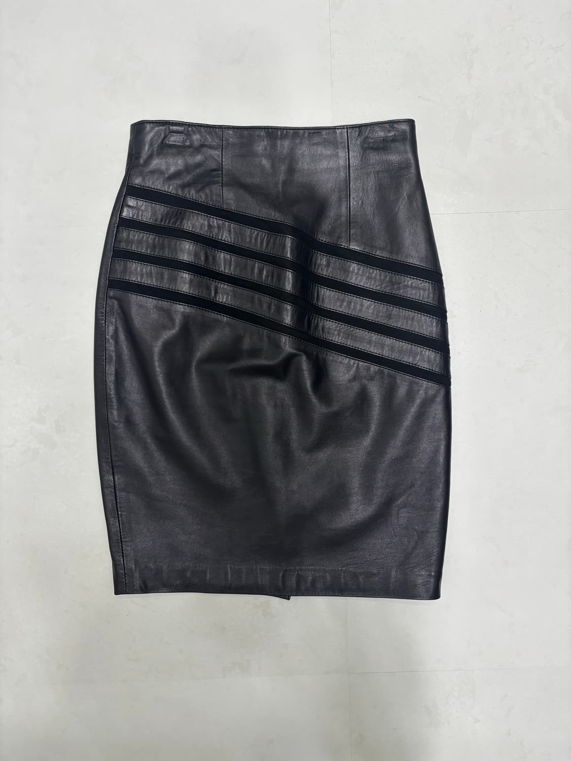 SEAM LEATHER MIDI SKIRT 상품이미지6