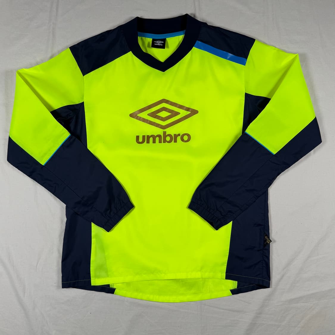 엄브로 바람막이 웜업 피스테 상품이미지1