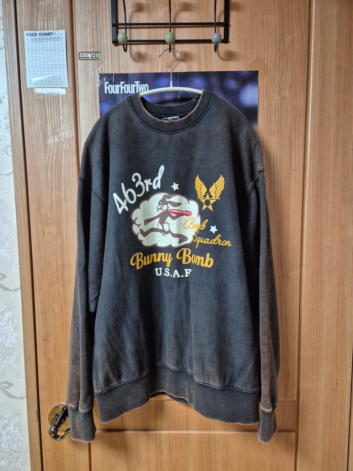 아웃스탠딩 bunny bomb 스웻셔츠 맨투맨 S 빈티지블랙 상품이미지1