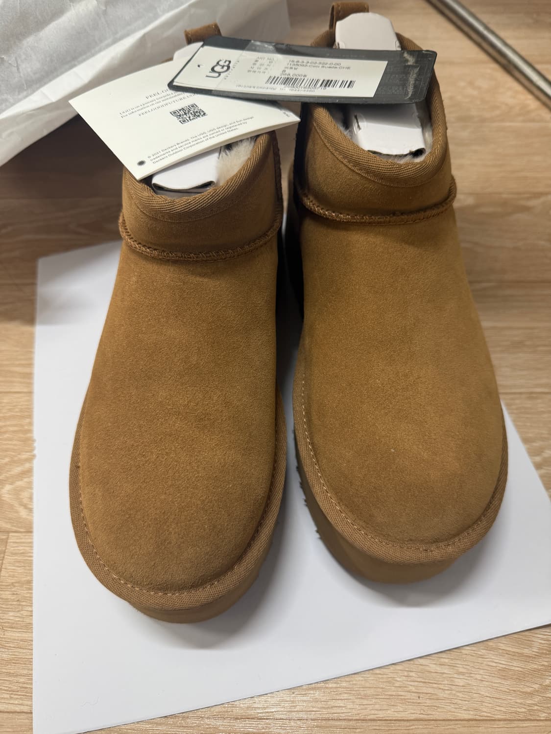 UGG 클래식 울트라 미니 플랫폼 부츠 250 상품이미지4