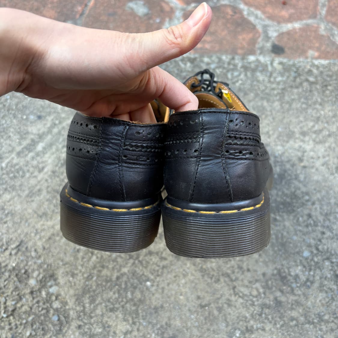 Dr. Martens 닥터마틴 윙팁 로퍼 (270) 상품이미지7