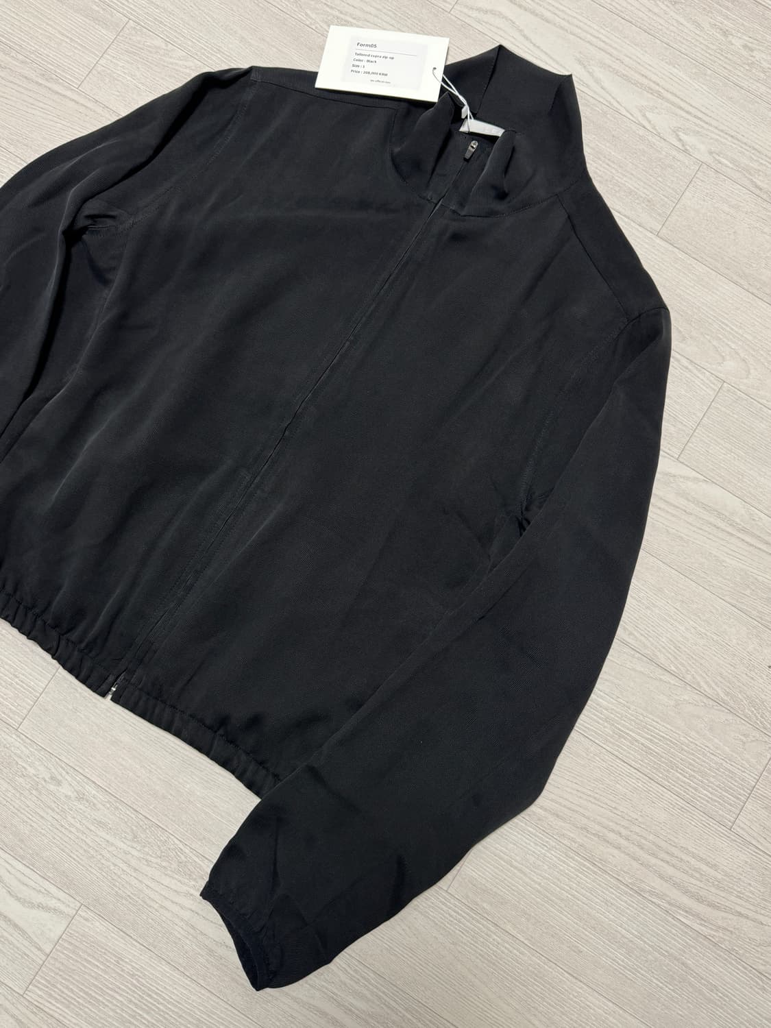 레스 테일러드 큐프라 집업 블랙 1사이즈 상품이미지3