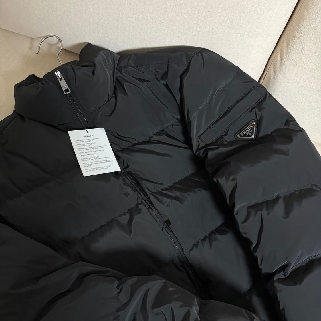 프라다 리나일론 패딩 블랙 상품이미지1
