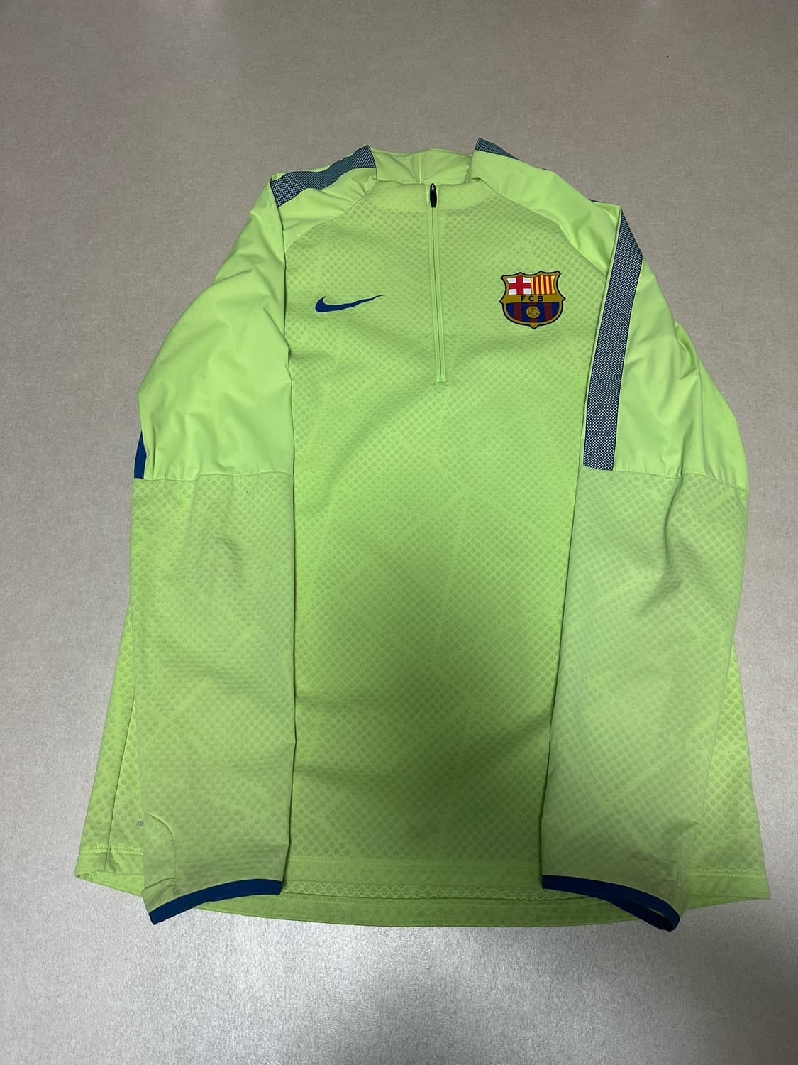 15-17 fc바르셀로나 쉴드탑 형광 나이키 상품이미지1