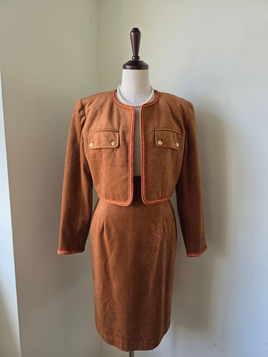 스웨이드 레이스테이핑 셋업 상품이미지1