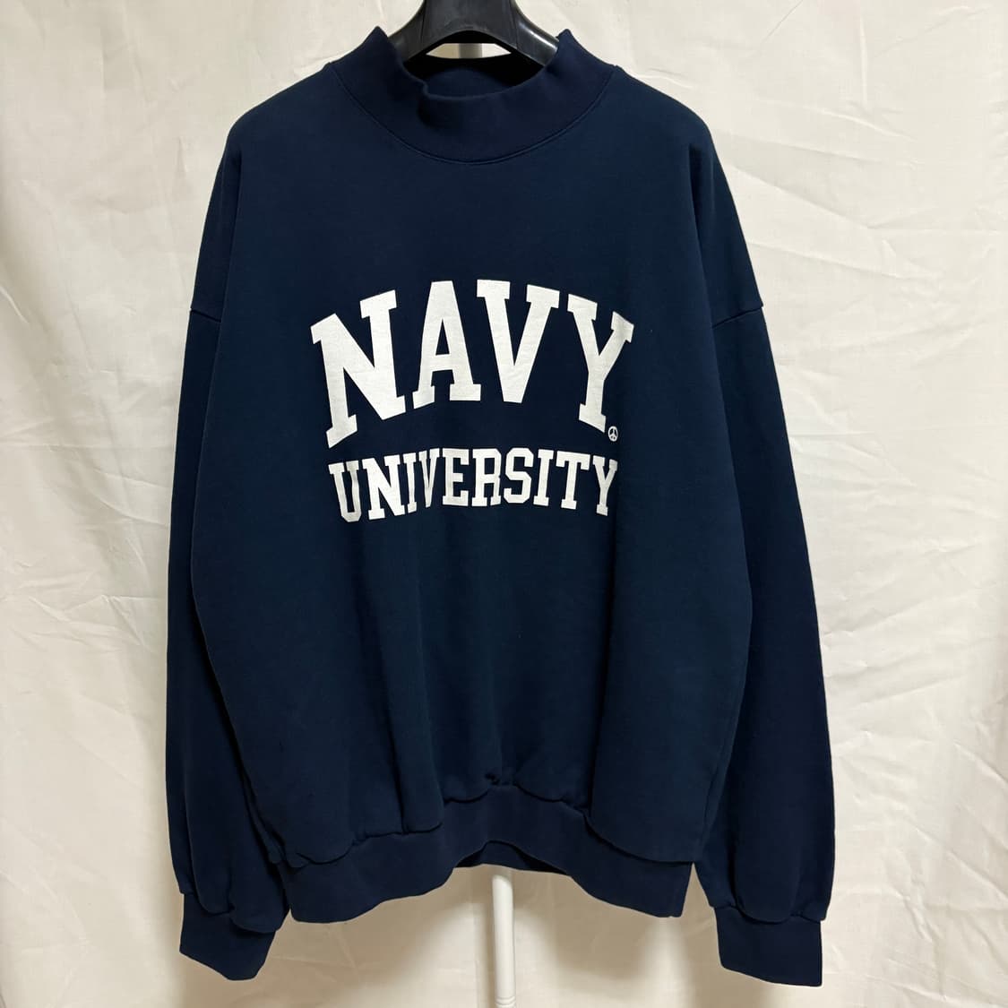 듀테로 모크넥 맨투맨 스웻셔츠 / 네이비, L 상품이미지1