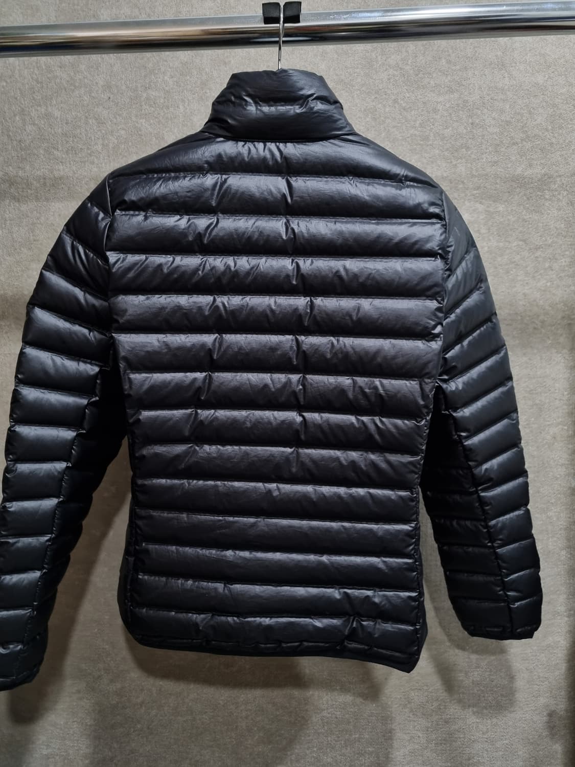 여성 95 아디다스 덕다운 유광 경량 패딩 상품이미지2