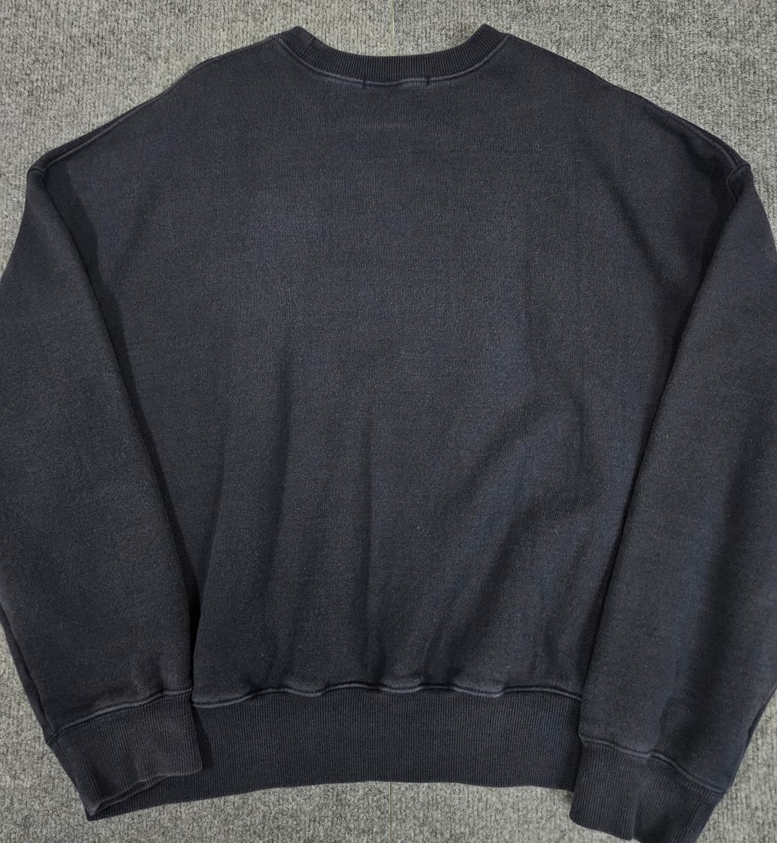 마르디 메크르디 맨투맨 스웻셔츠 급처 상품이미지3