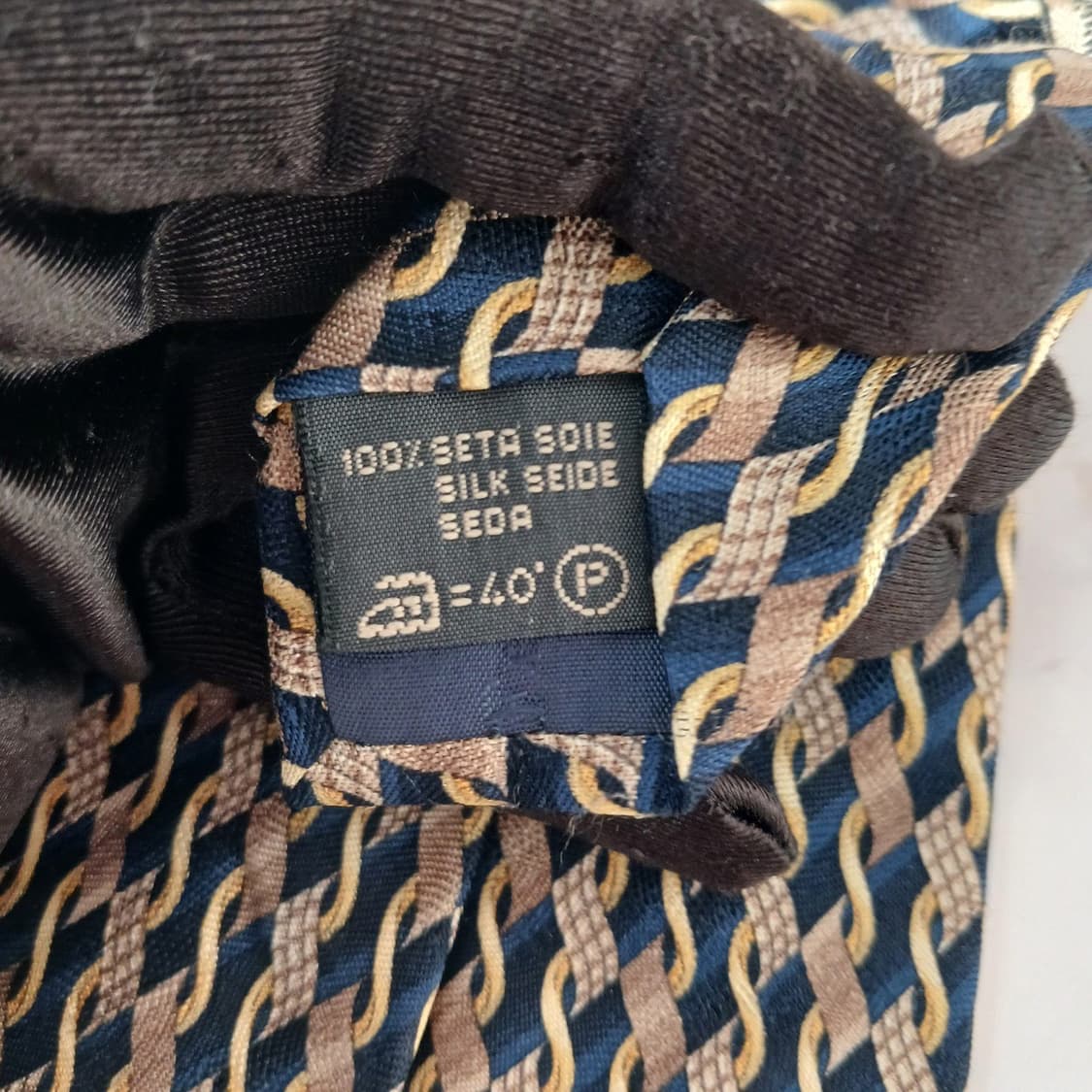 제냐 실크 네이비&골드 패턴 넥타이 9.7cm A+등급 A19174
 상품이미지9